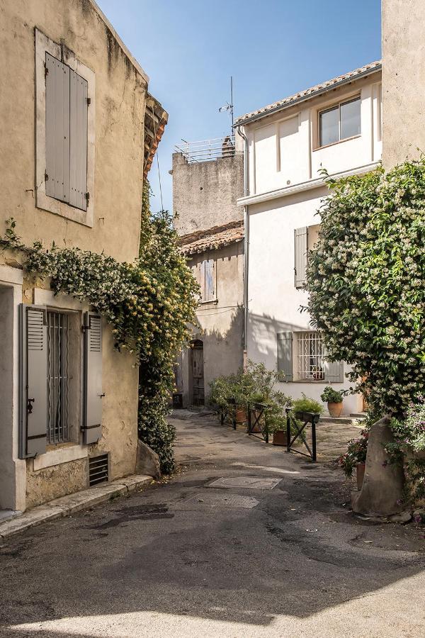Arles Maison Petite Roquette Et Garage Exteriör bild